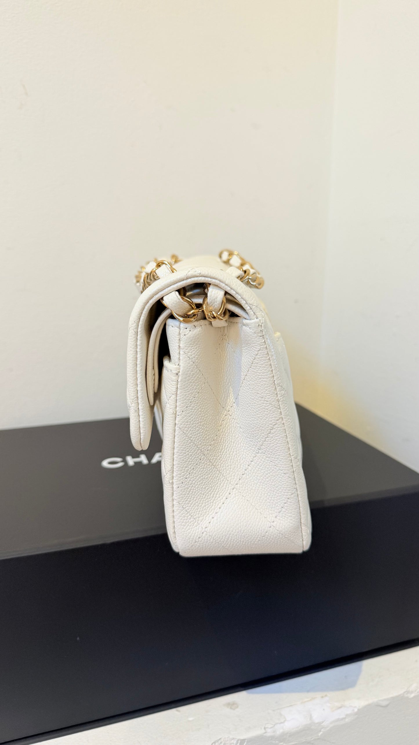 Chanel small white caviar double flapbag chip like new