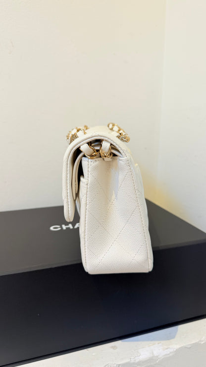Chanel small white caviar double flapbag chip like new