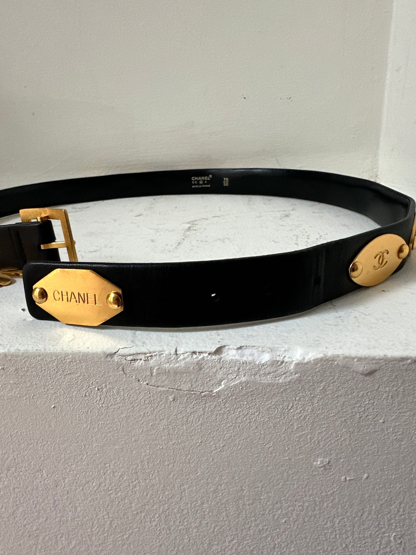Chanel vintage belt size 75cm