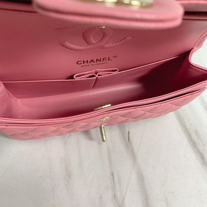 Chanel small pink caviar classic flapbag chip