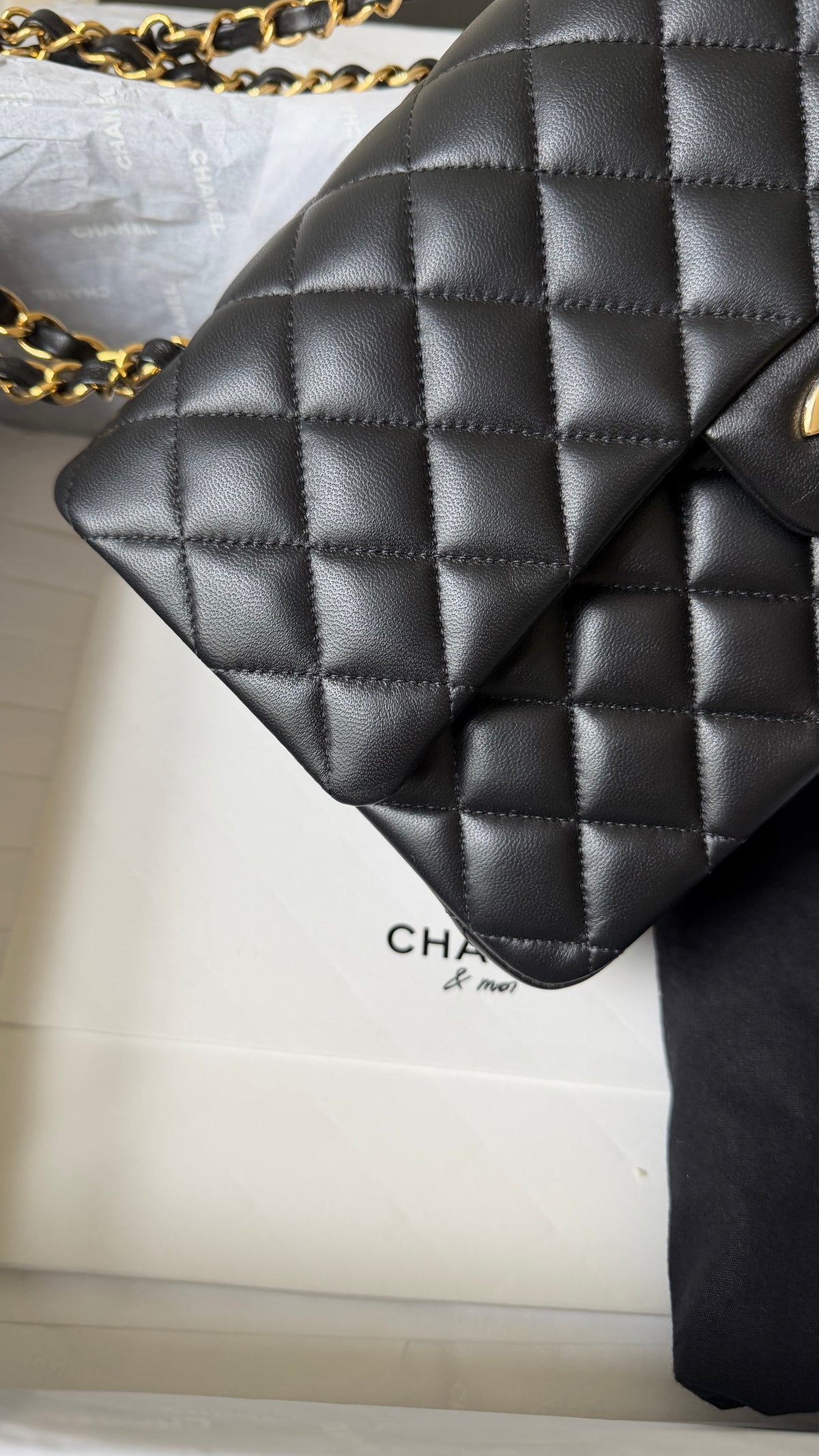 Chanel 2025 black medium lambskin classic flapbag