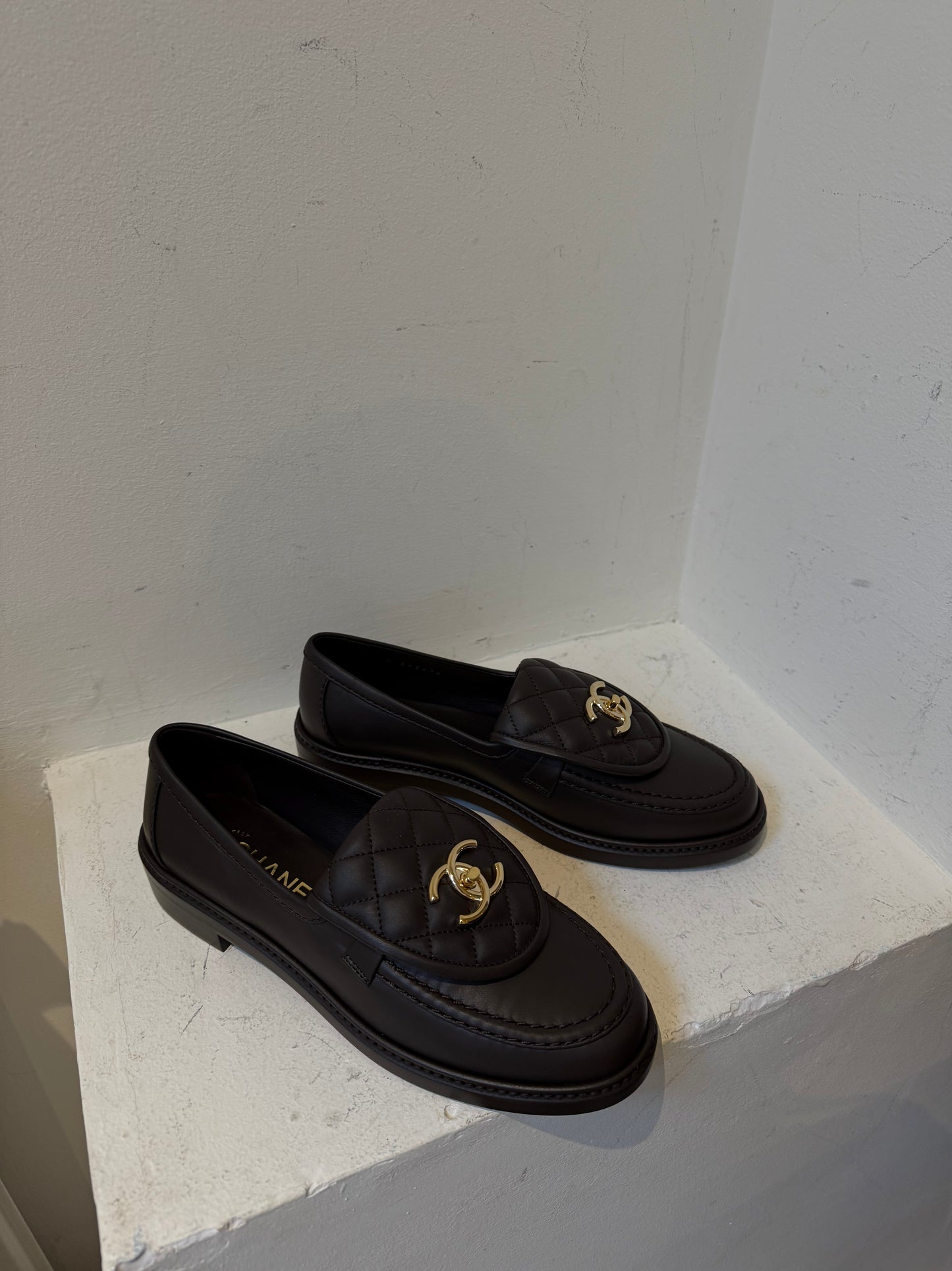 Chocolade bruine Chanel mocassin 37