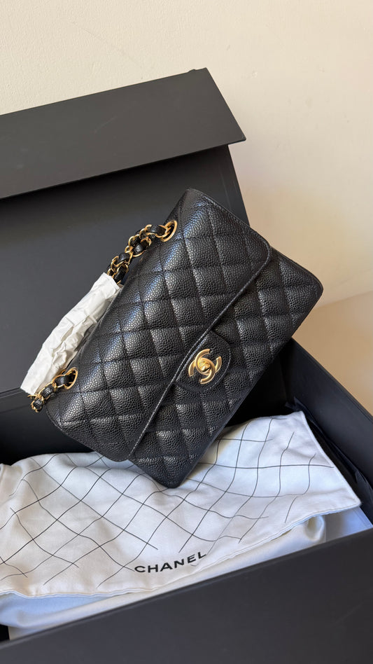 Chanel classic flapbag small caviar new with receipt - 2024