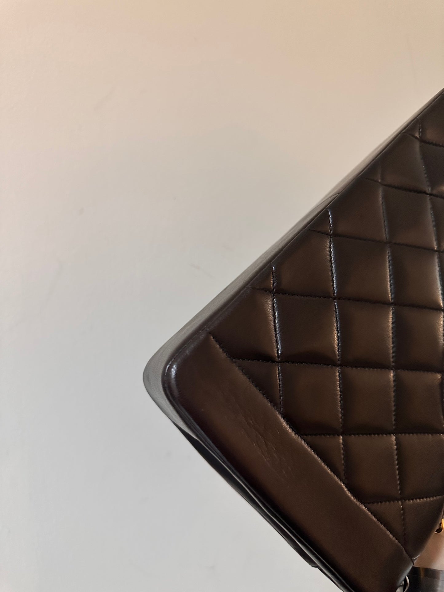 Chanel chocolate vintage Diana