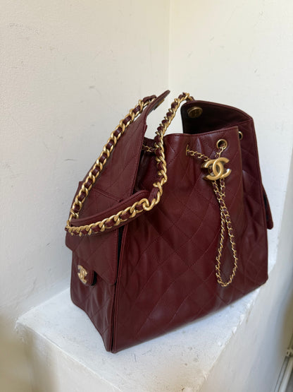 Chanel caviar medium red 25 handbag