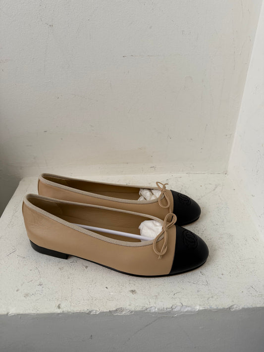 Chanel ballerina 38 new pair