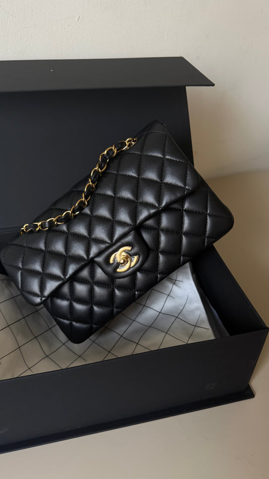 Chanel small lambskin double flapbag 2025 full set including invoice