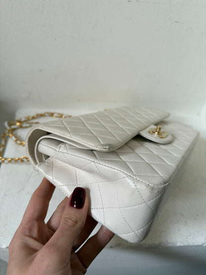 Chanel medium flapbag (2002-2003)