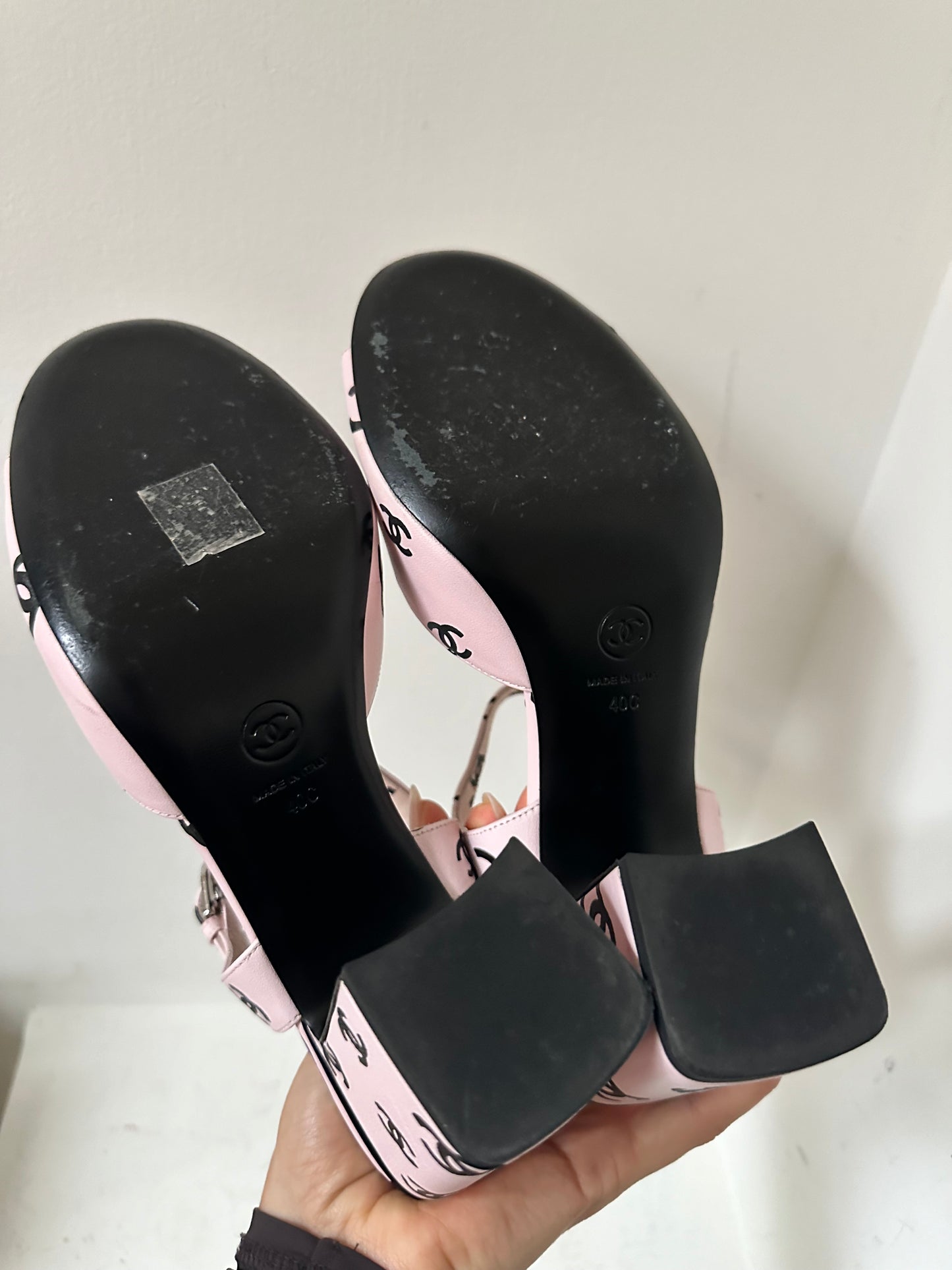 Chanel used pair pink heels size 40