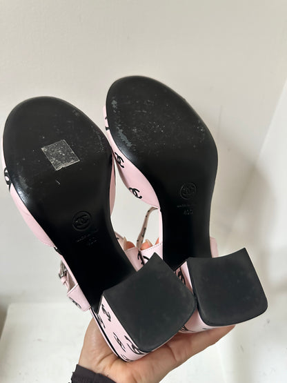 Chanel used pair pink heels size 40
