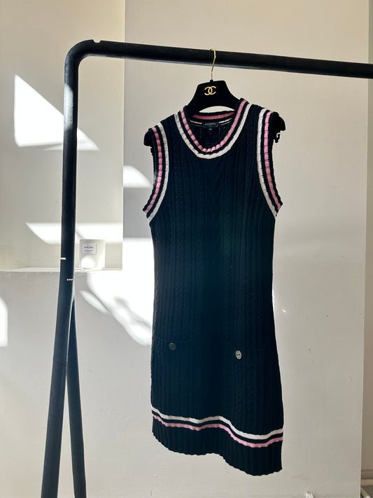 Chanel cashmere black dress size 38