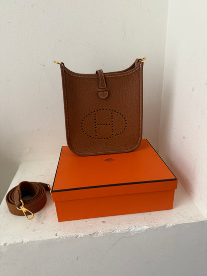 Hermes Evelyne mini in gold