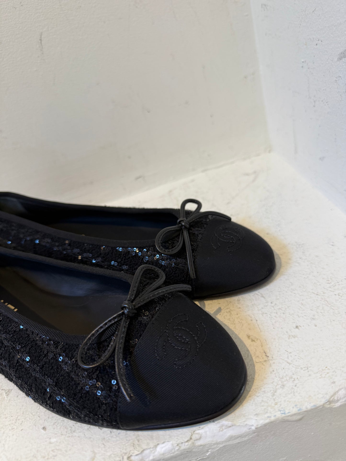 Chanel black ballerina size 38.5