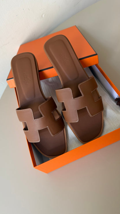 Hermes Oran color gold size 39