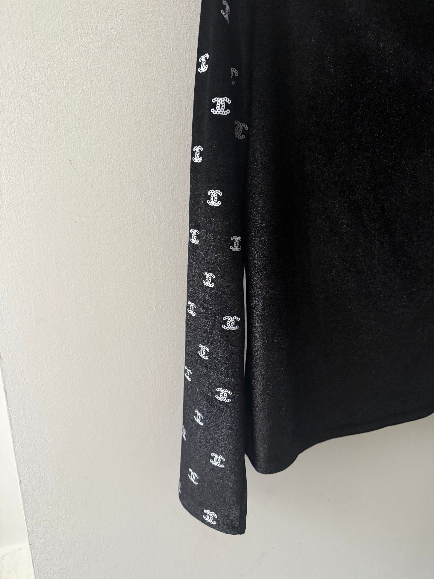 Black velvet Chanel sample top size S