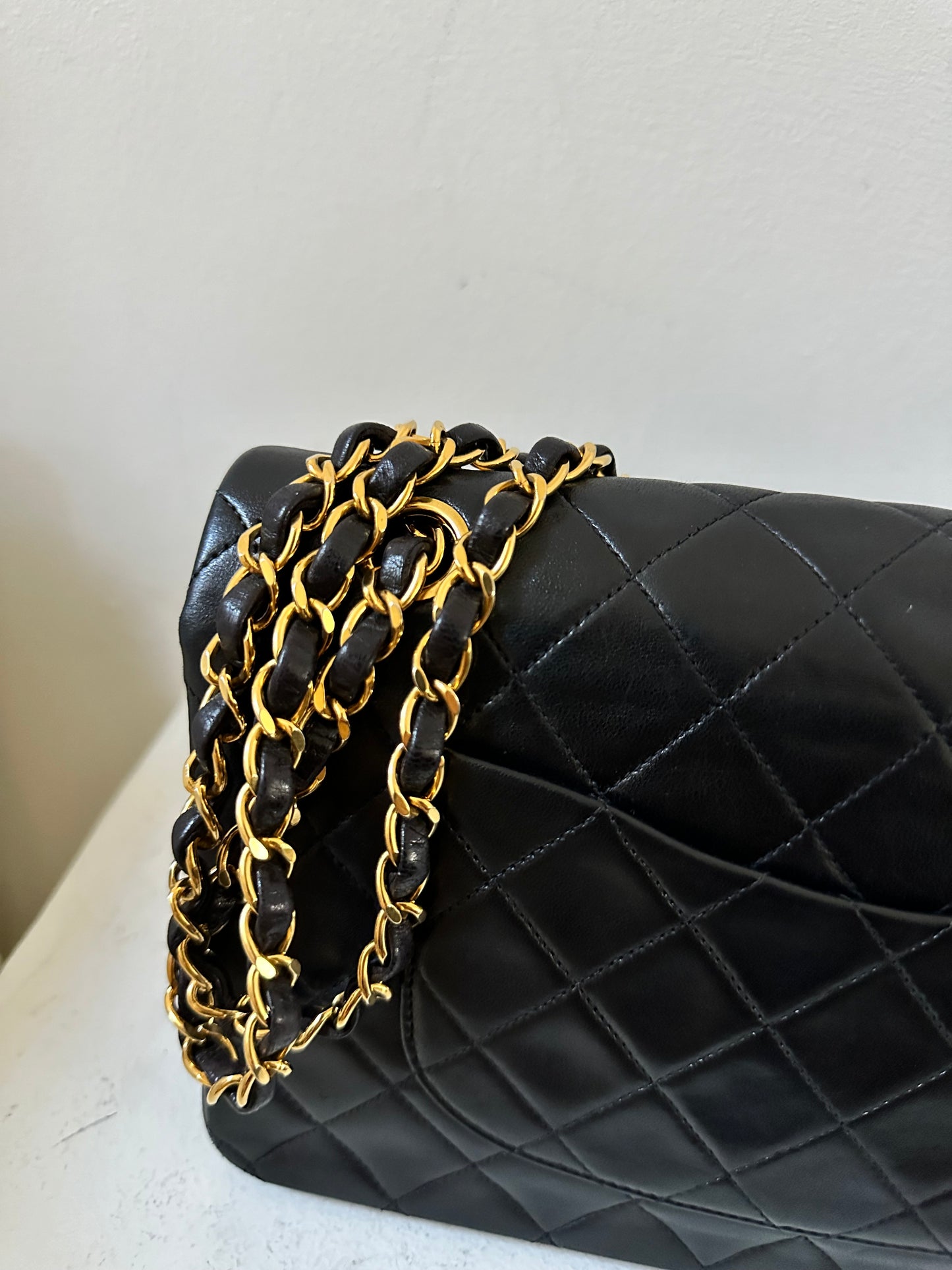Chanel medium classic flap black