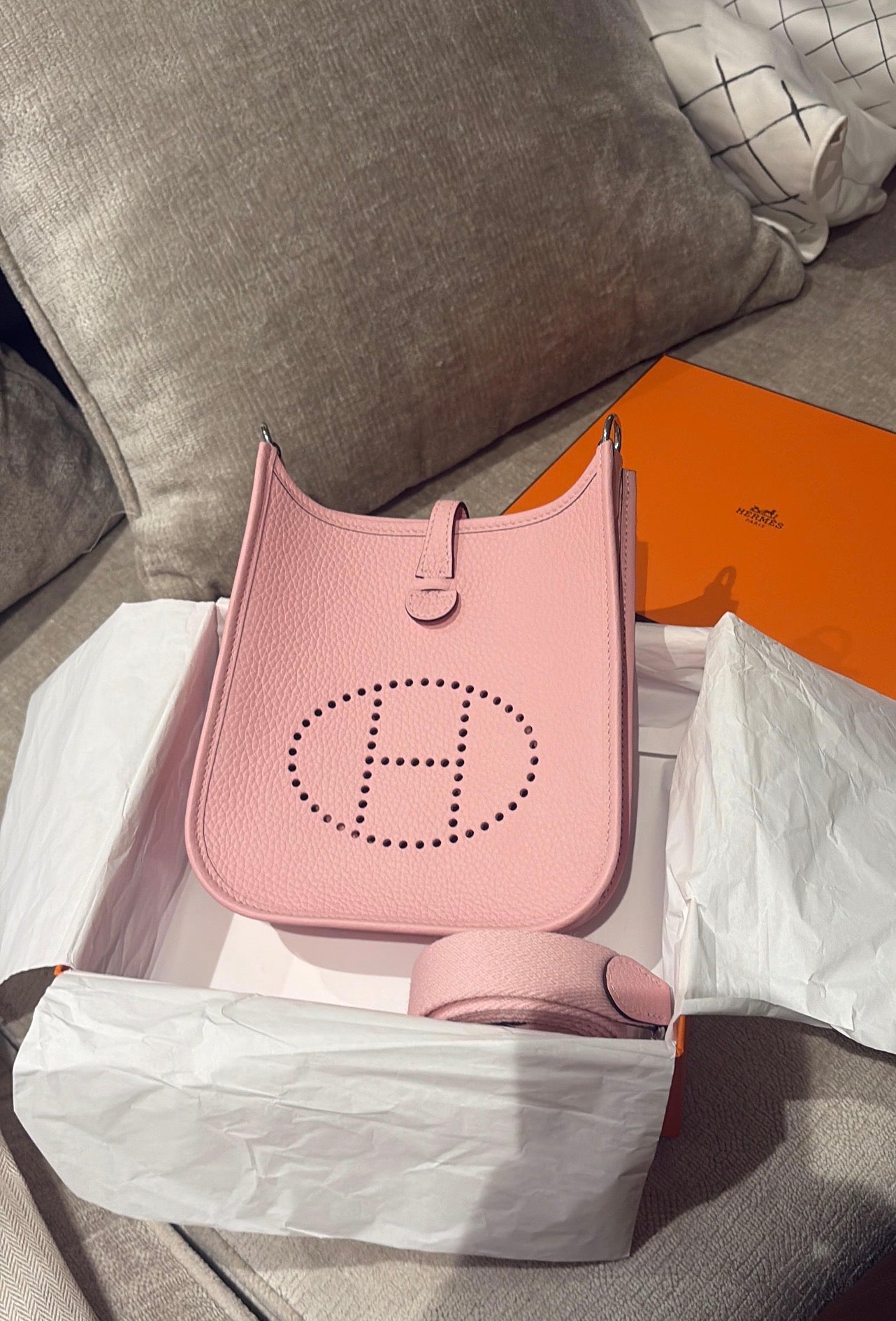 Hermes mini Evelyne pink Sakura new