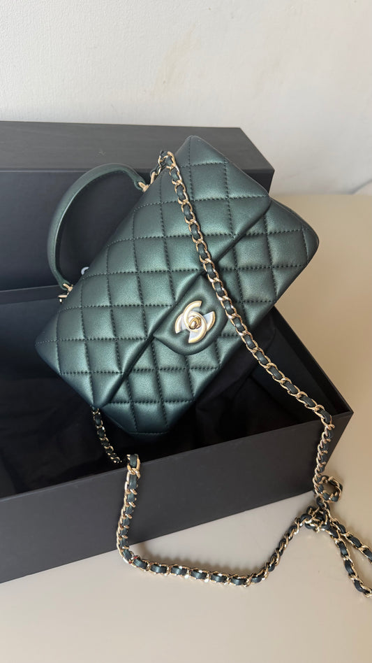 Chanel mini Iridiscent green top handle