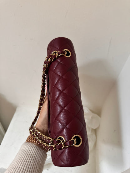 Chanel medium classic flap caviar 2023