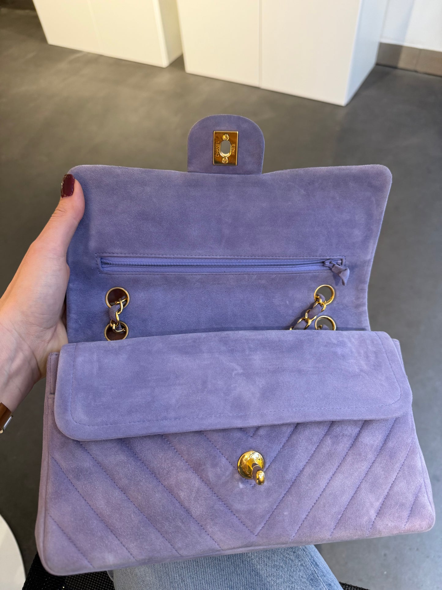 Chanel lila suède flapbag medium 2-series