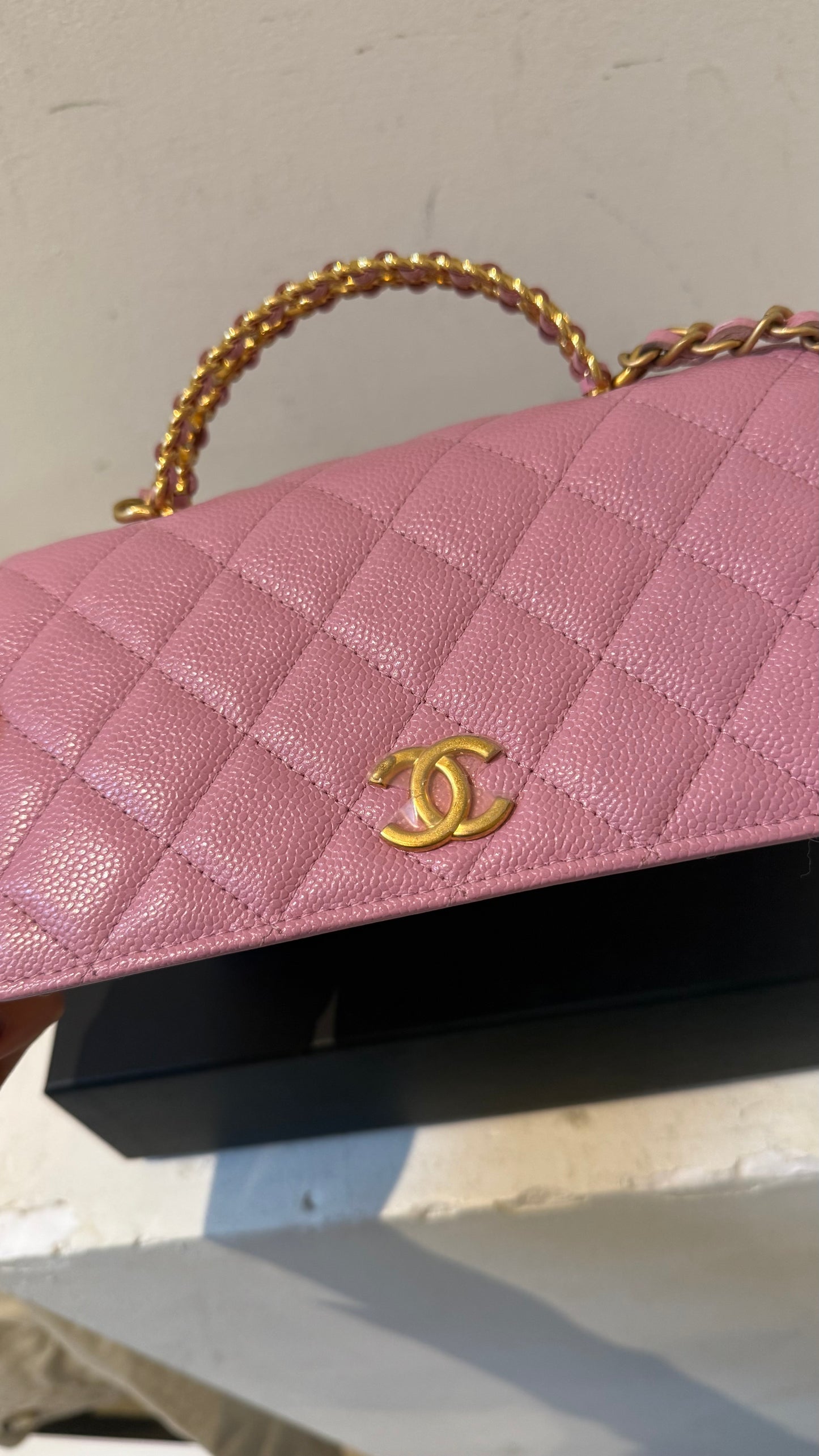 Caviar wallet on chain pink with chip
