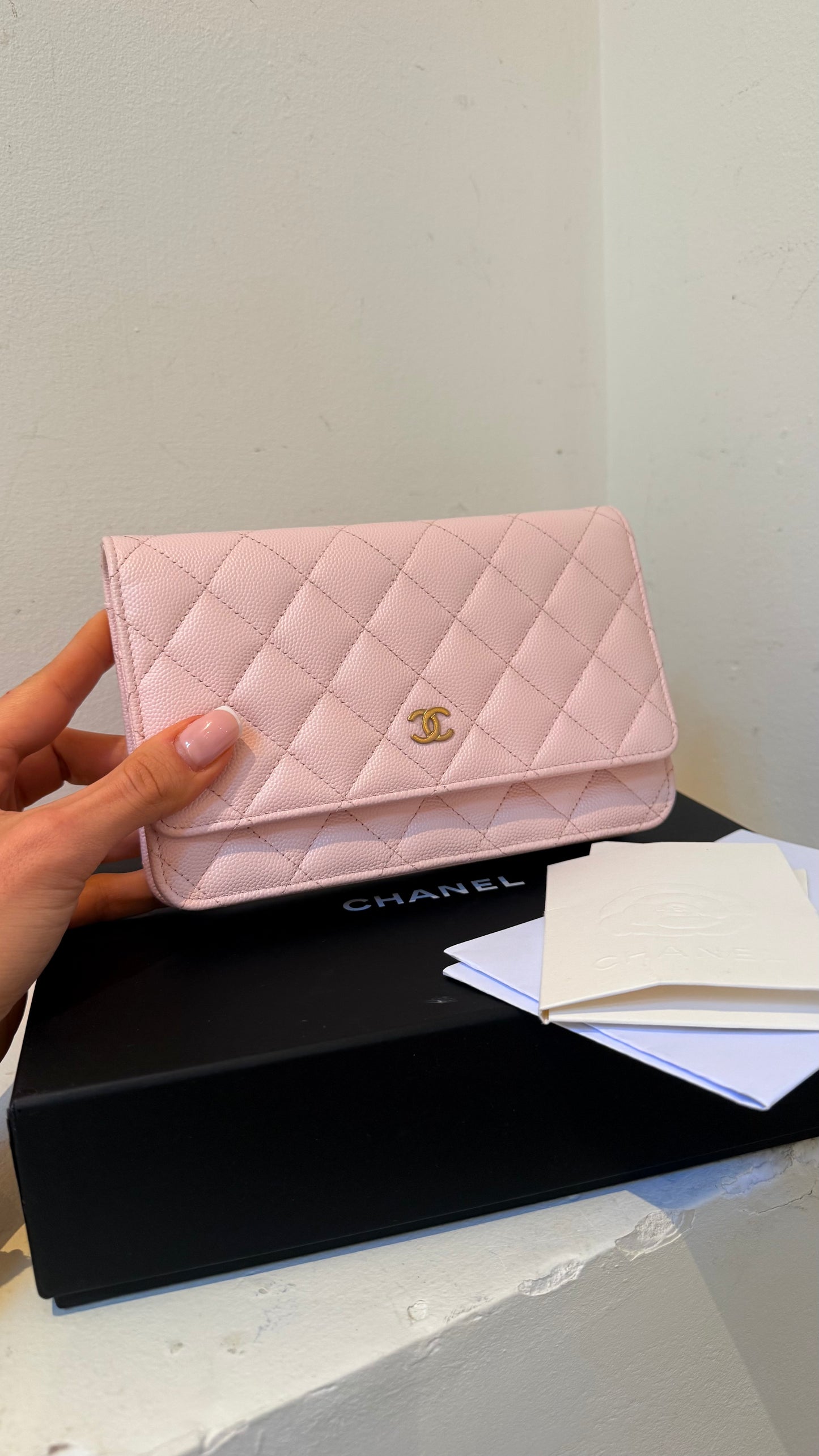 Chanel wallet on chain baby pink caviar with chip
