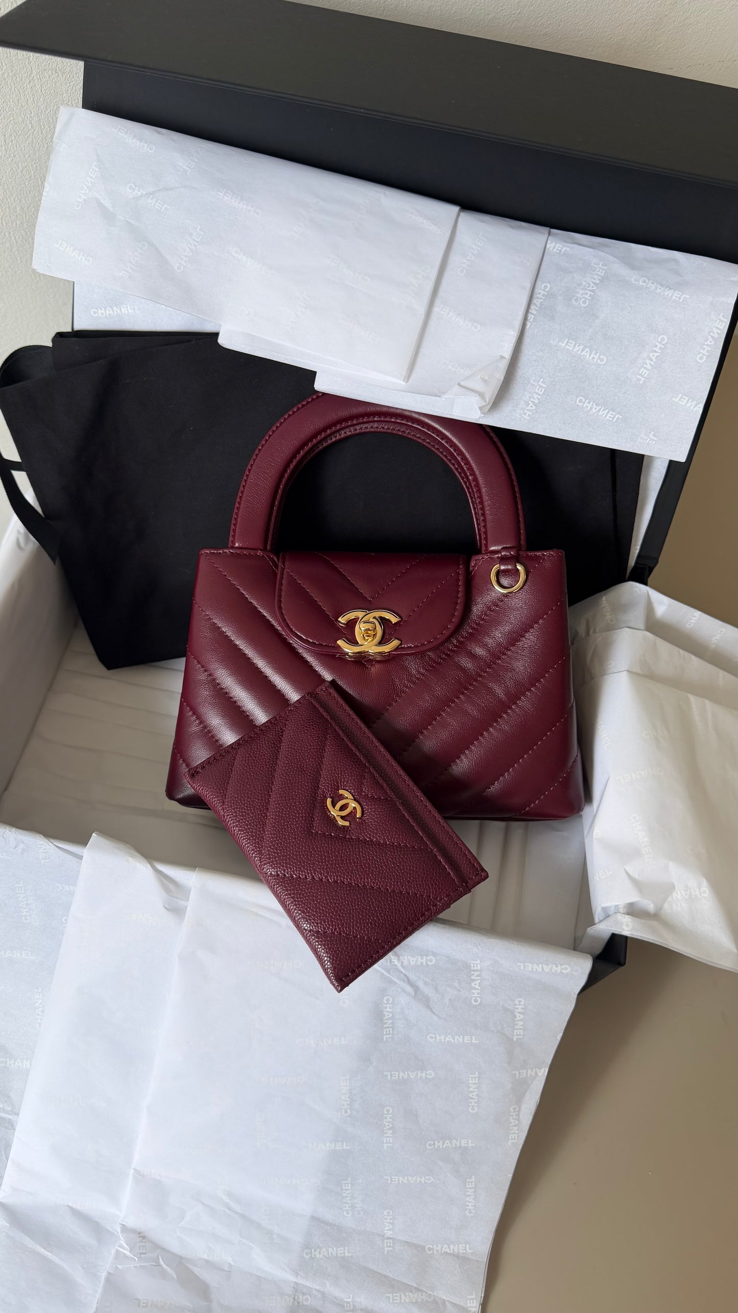 Cardholder chevron caviar burgundy