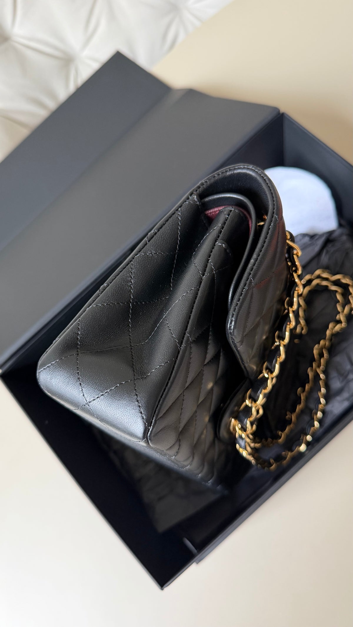 Chanel classic flapbag lambskin small black with champagne gold hardware 2021