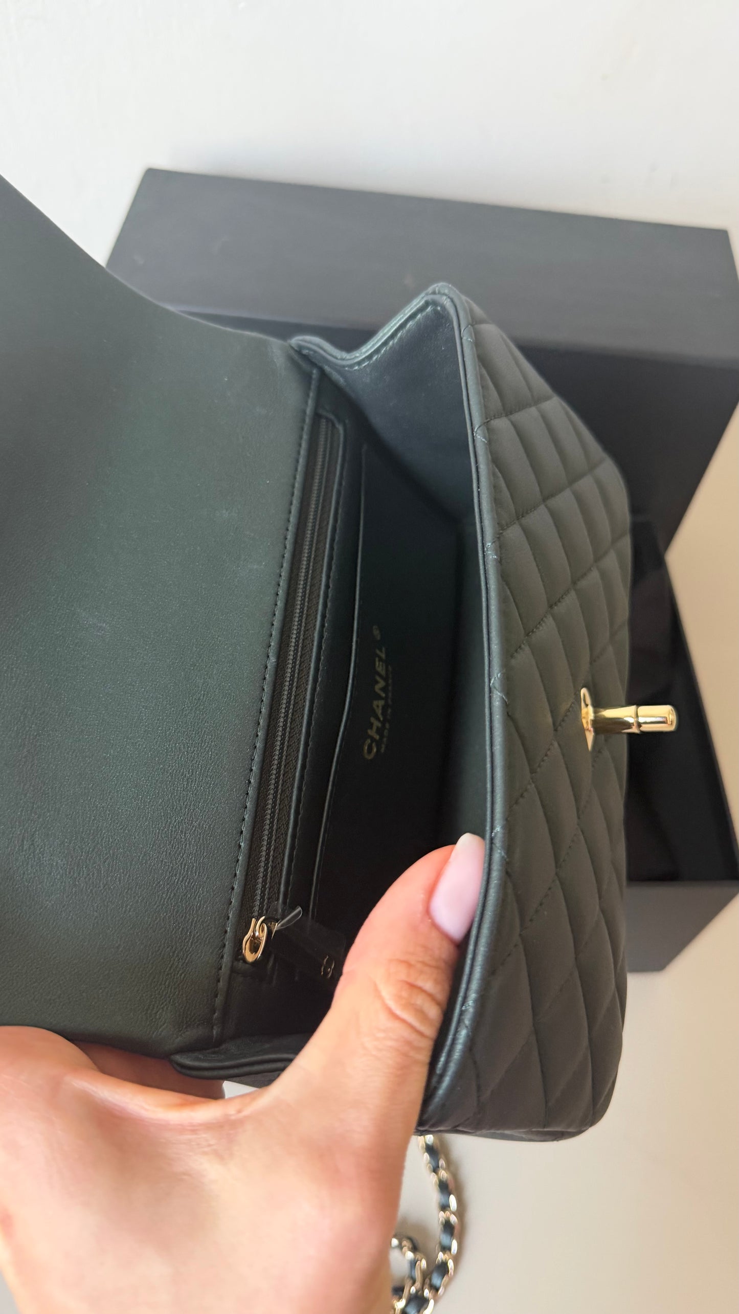 Chanel mini Iridiscent green top handle