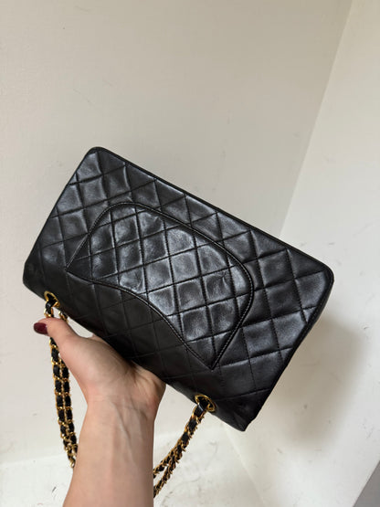 Chanel medium flapbag black 4 series