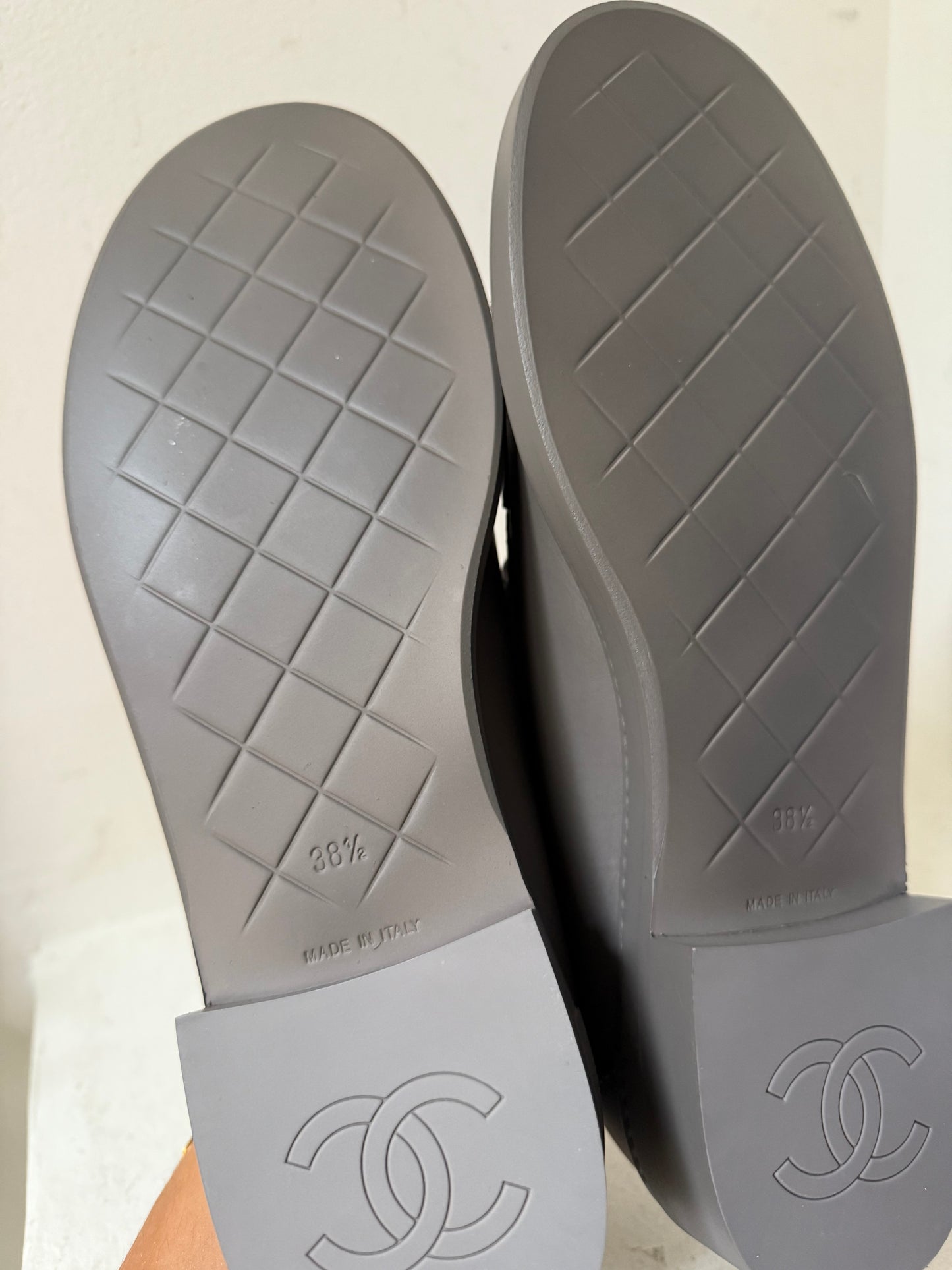 Chanel mocassin in Grey 38.5