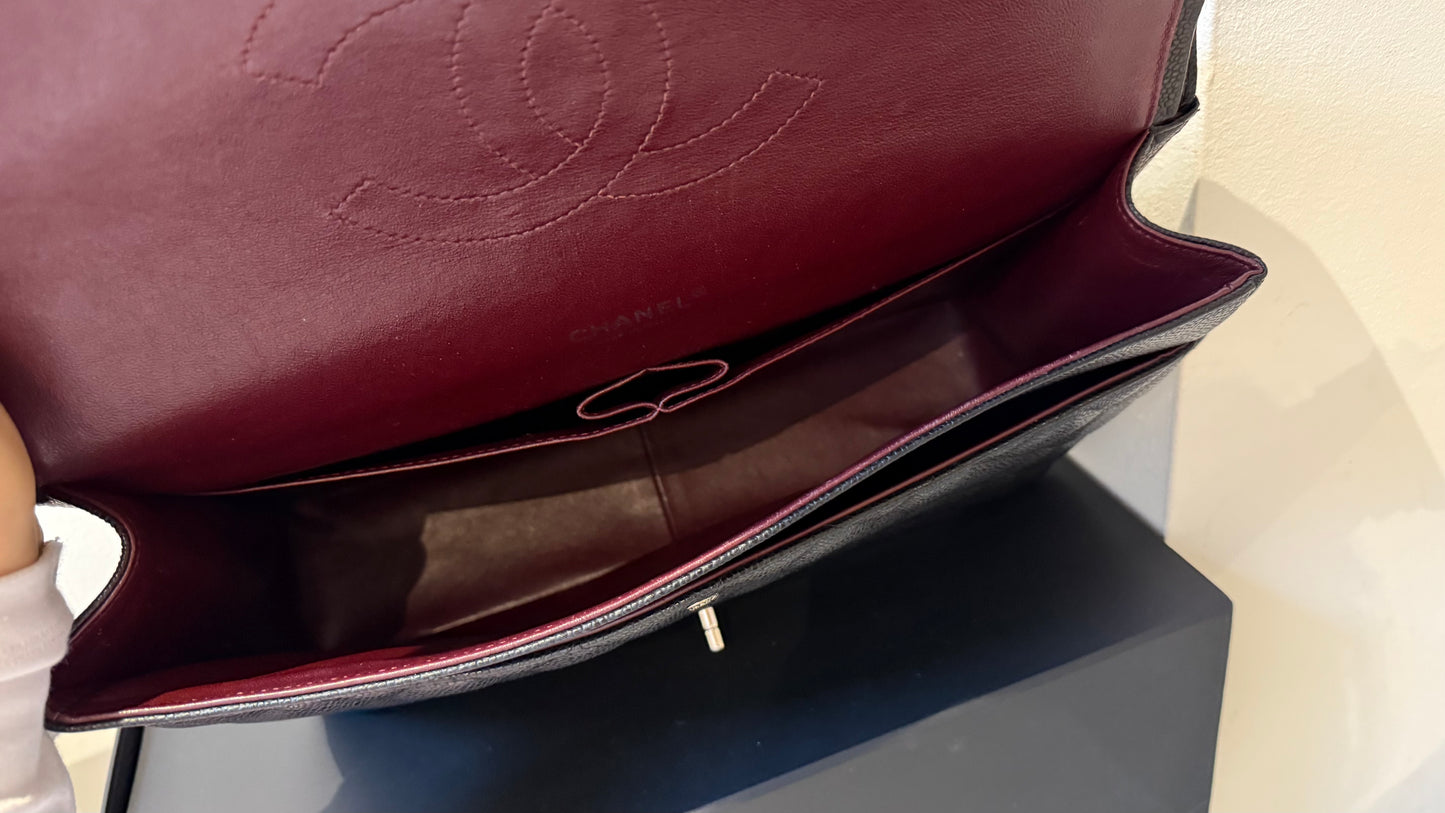 Chanel maxi flap caviar 15 series