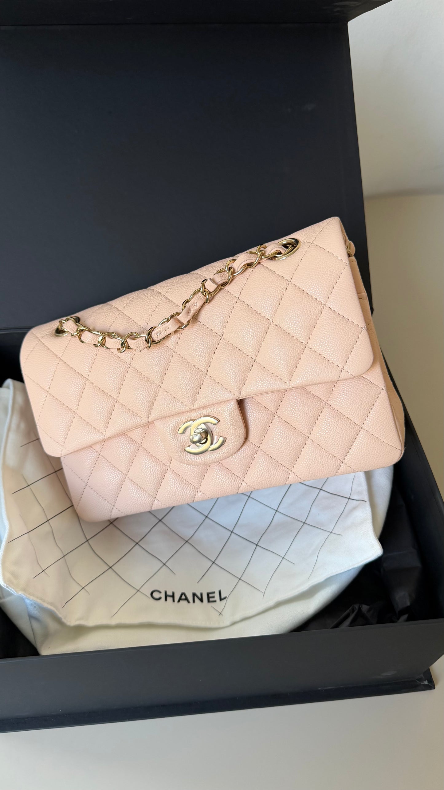 Light beige small caviar double flapbag with chip