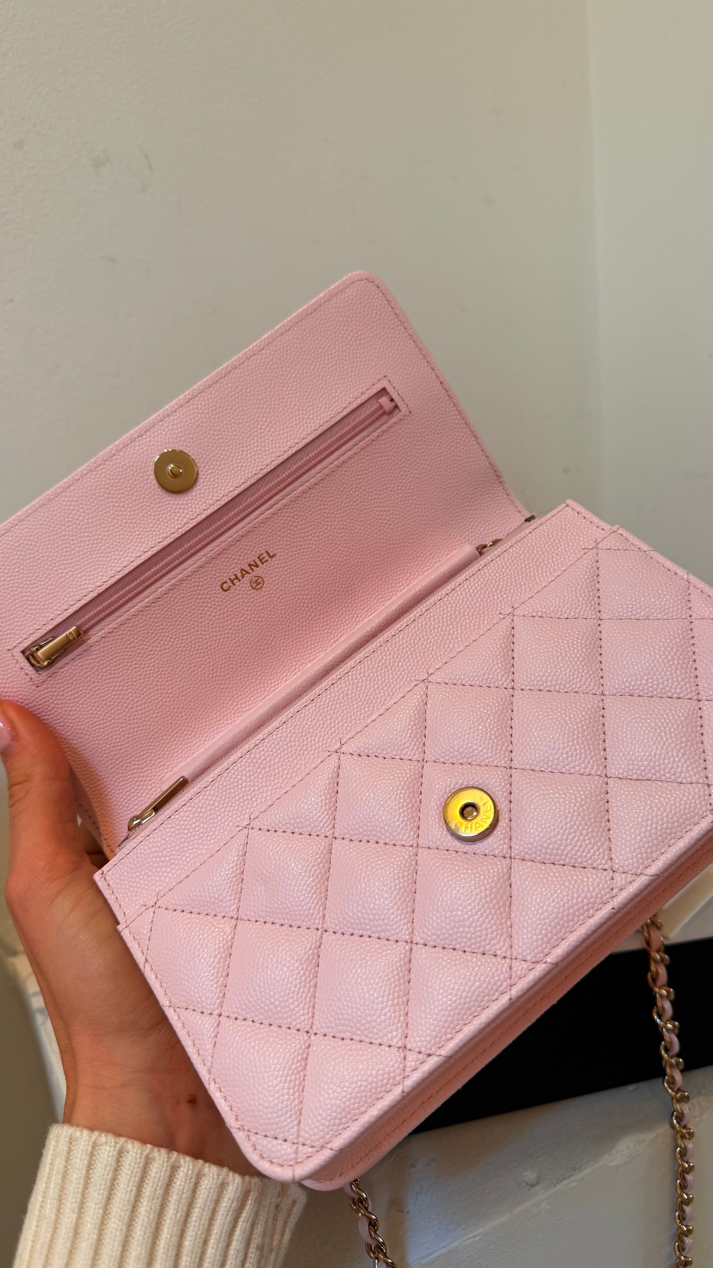Chanel wallet on chain baby pink caviar with chip