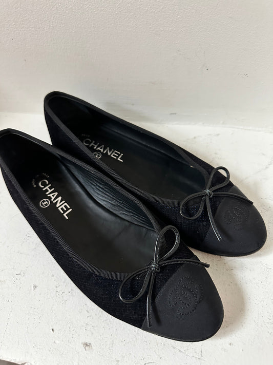 Chanel blue velvet ballerina 39 used