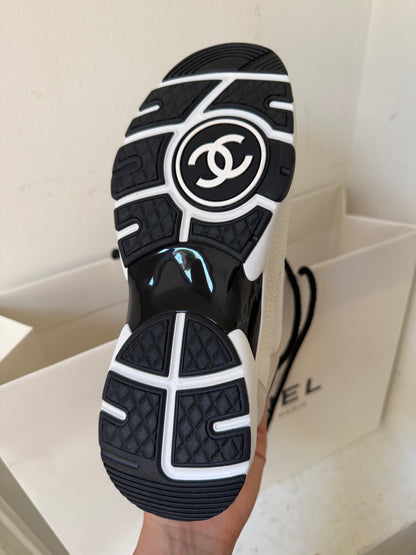 Chanel black white trainer size 39