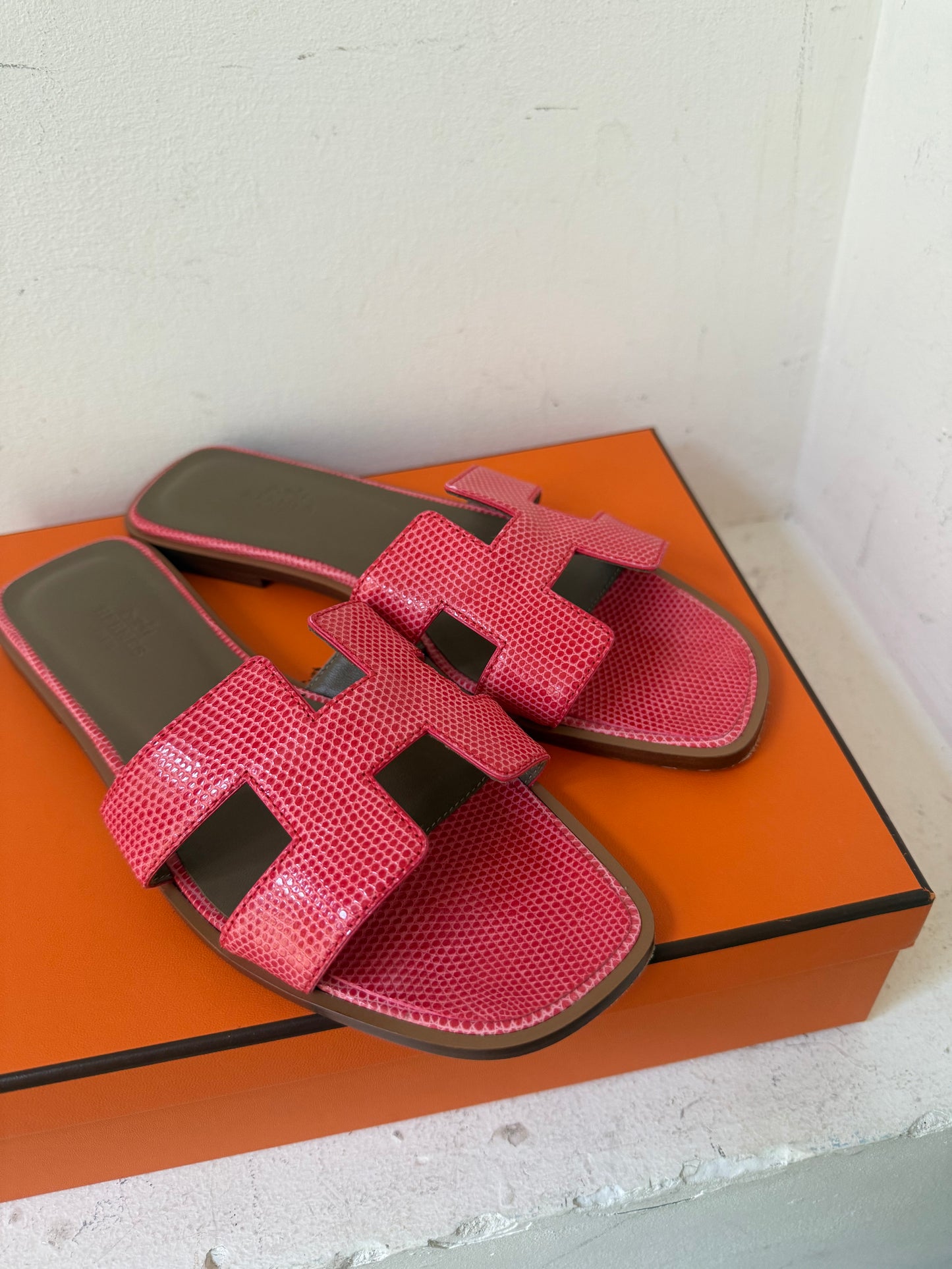 Hermes lizard oran slipper 38 worn once