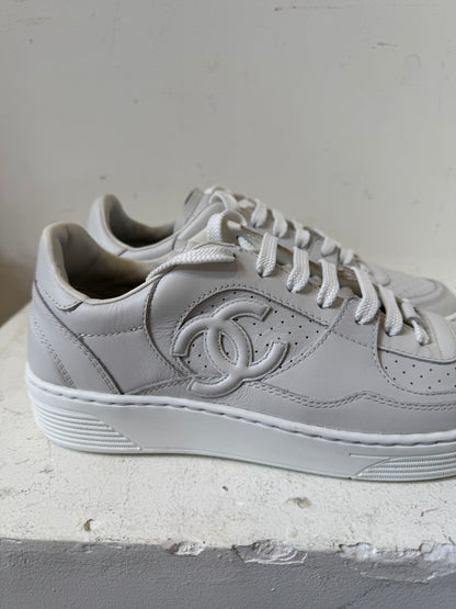Chanel white tennis sneakers size 40.5