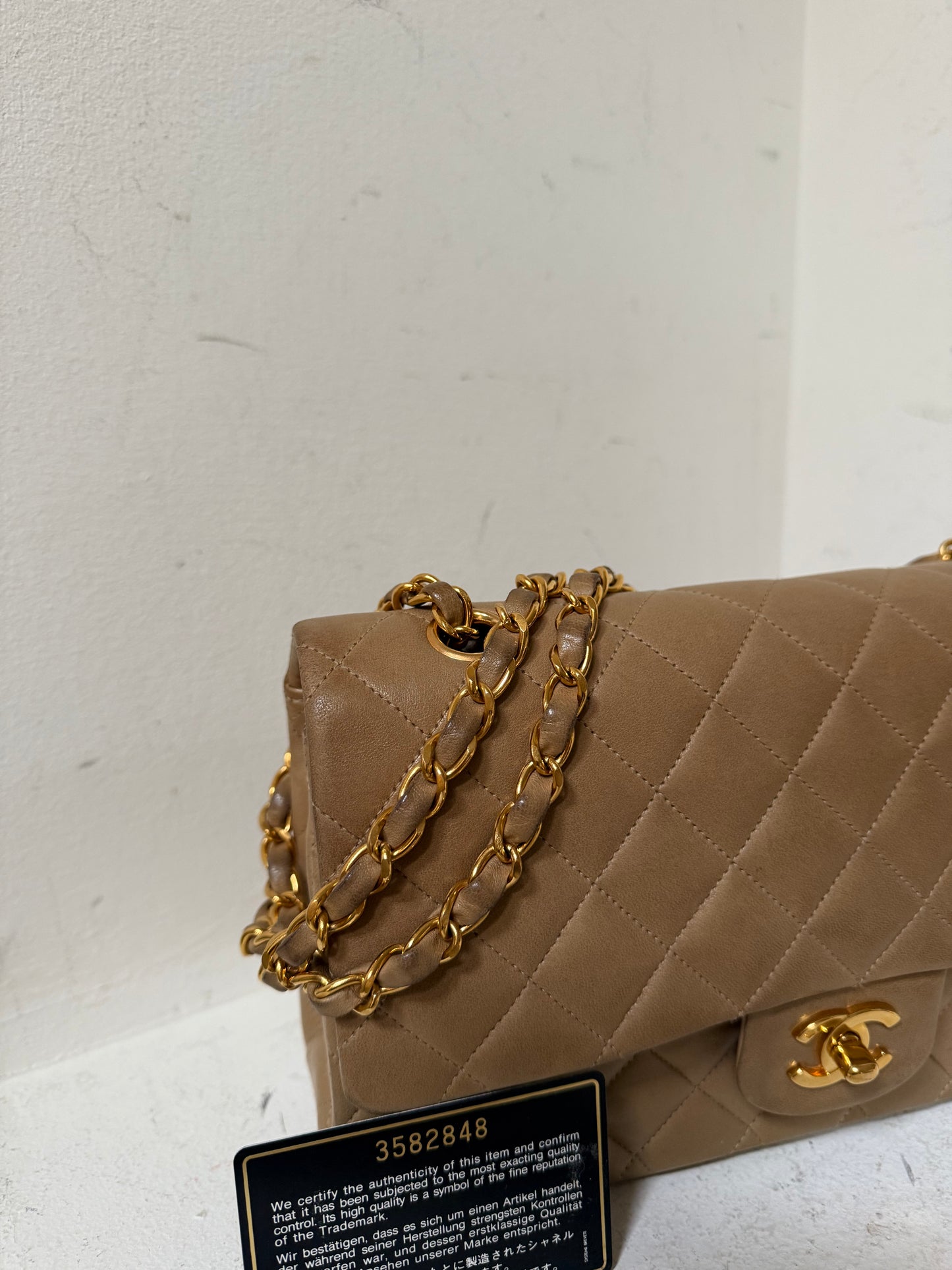 Chanel vintage medium flapbag 3 series (1996-1997)