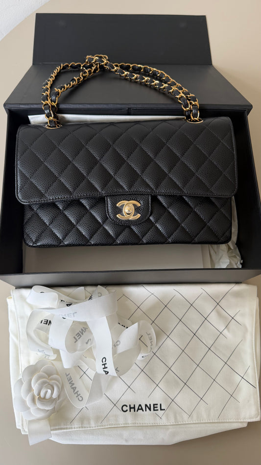 Chanel medium caviar double flapbag with chip