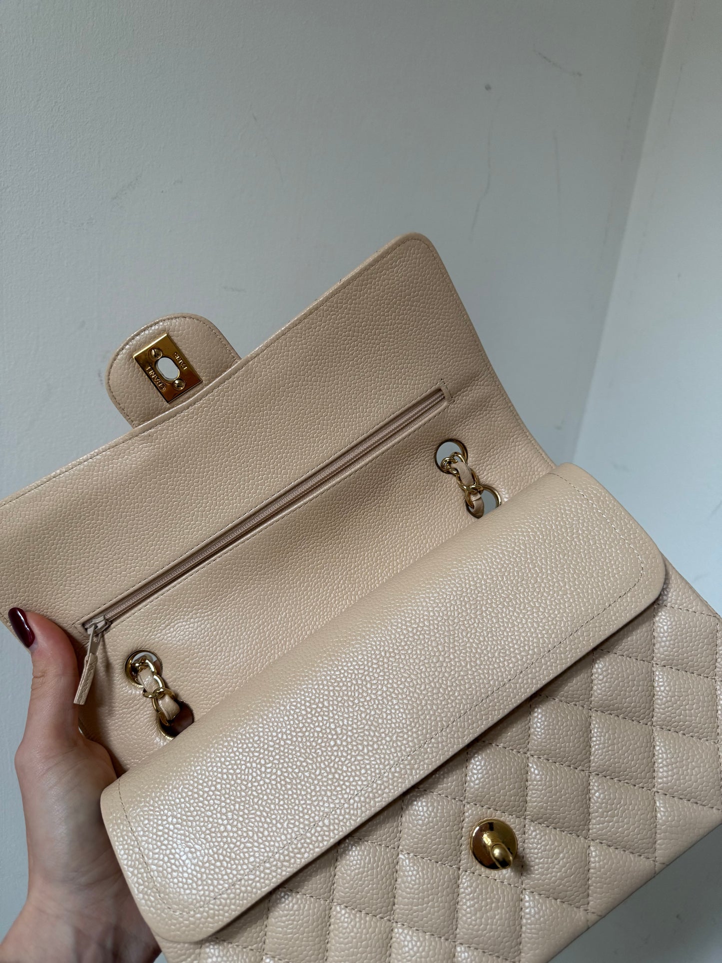 Chanel beige caviar medium flap