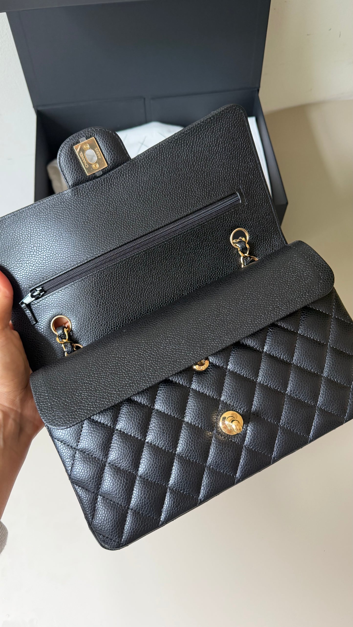 Chanel medium caviar black classic flapbag 2023 full set