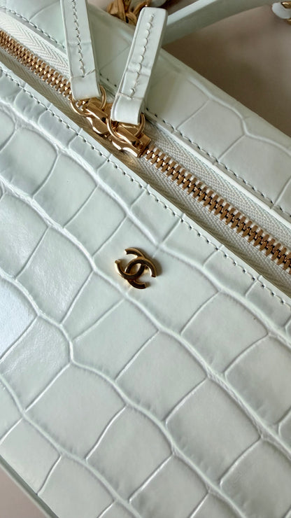 Chanel vanity mint green croco embossed print