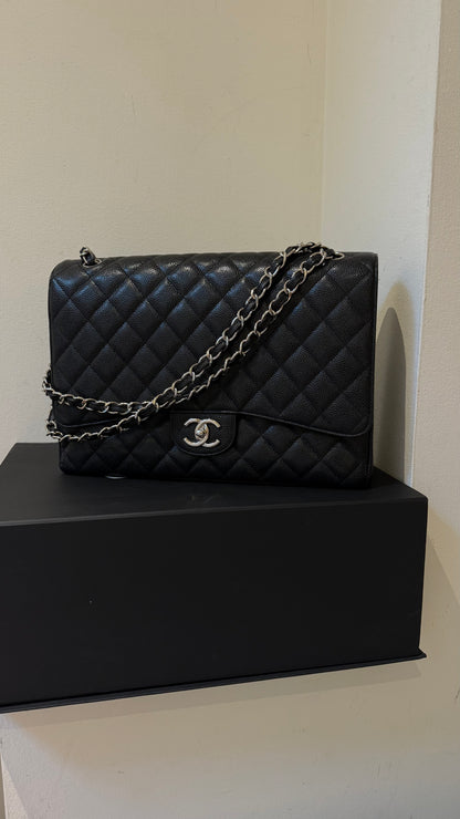 Chanel maxi flap caviar 15 series