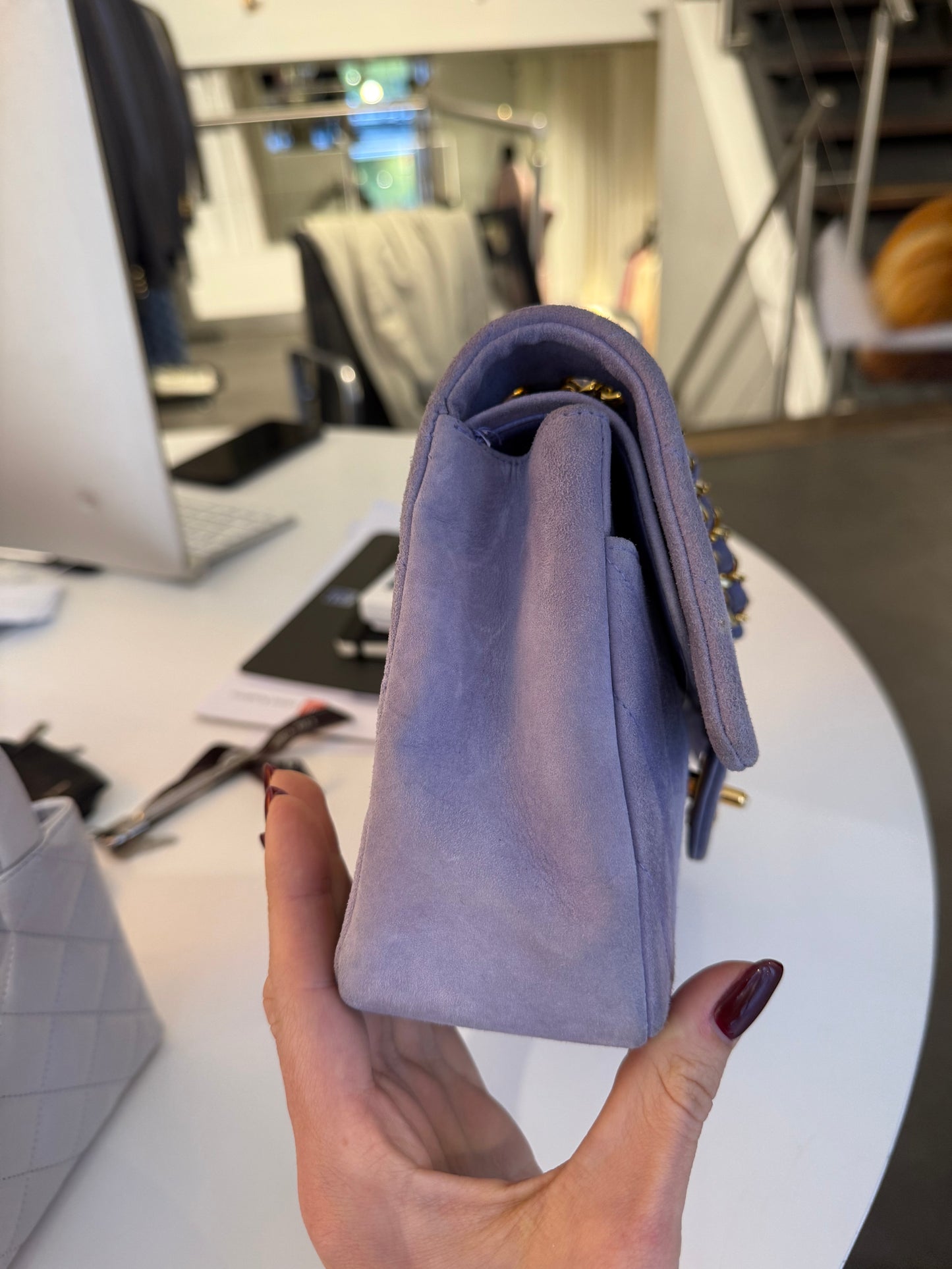 Chanel lila suède flapbag medium 2-series