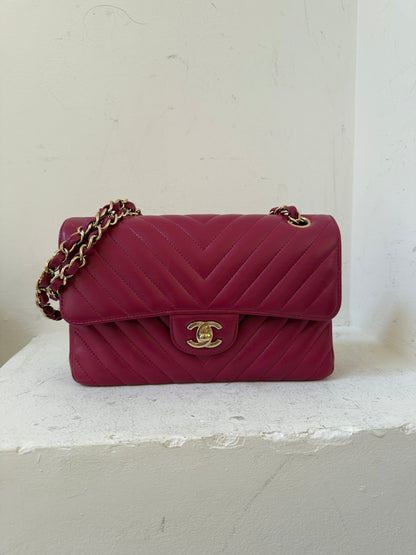 Chanel v-stitch small classic flap 2019