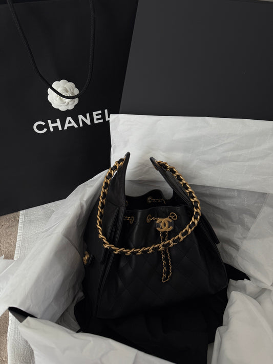 Chanel 25 small in black leather