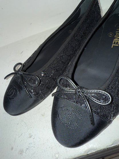 Chanel black ballerina size 38.5