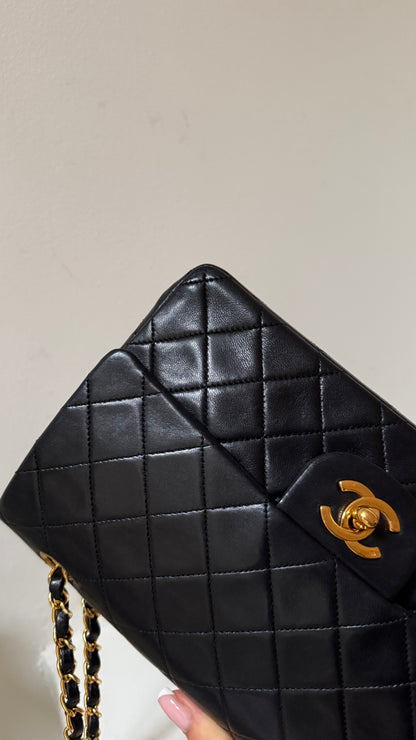 Chanel medium vintage lambskin double flapbag 1 series (1989-1991)