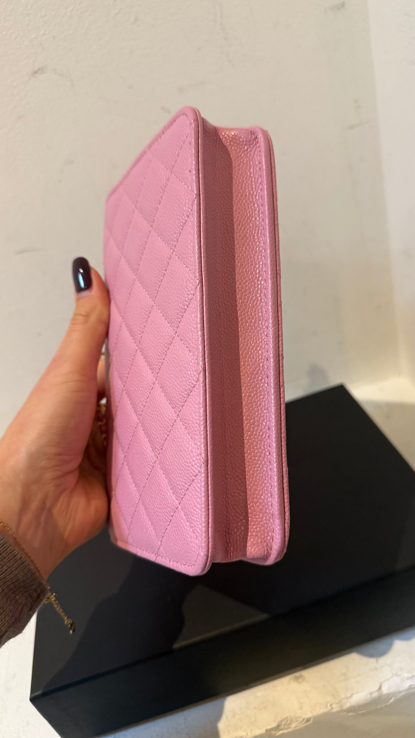 Caviar wallet on chain pink with chip